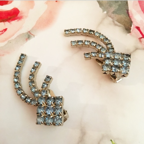 Jewelry - Blue Rhinestone Shooting Star-like ClipOn Earrings